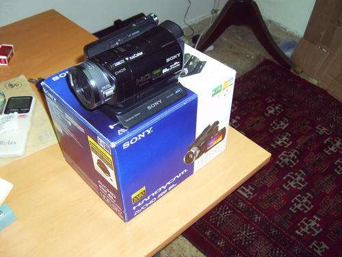 Sony HDR-SR7 AVCHD 6.1MP 60GB High Definition Hard Disk Drive Camcorder