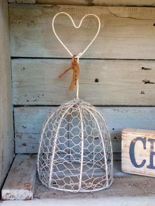 WIRE FRENCHY CLOCHE/DOME WITH HEART HANDLE - SEE PICTURES