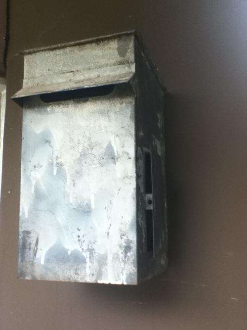 VINTAGE POST BOX IDEAL AS A WEDDING PROP!