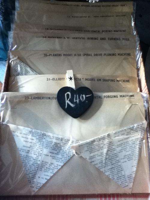 VINTAGE PAPER FLAGS APPROX 5m