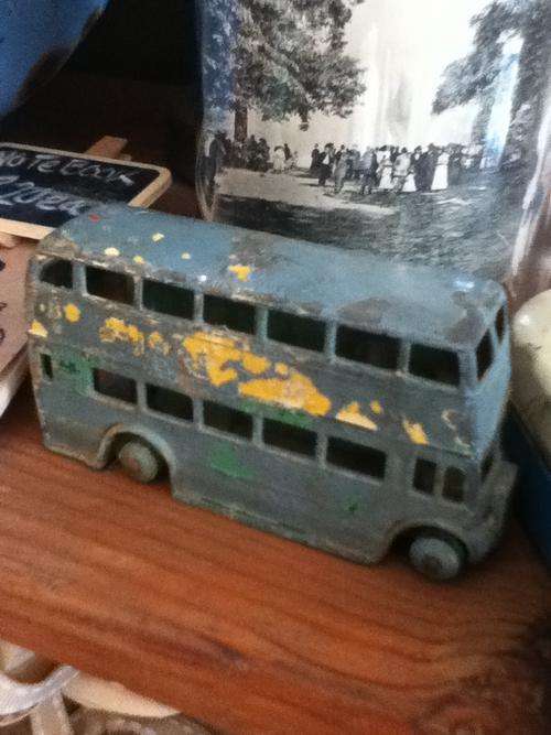 COLLECTORS ITEM ANTIQUE DINKY TOY BUS
