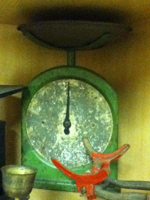 GREEN ANTIQUE SCALE