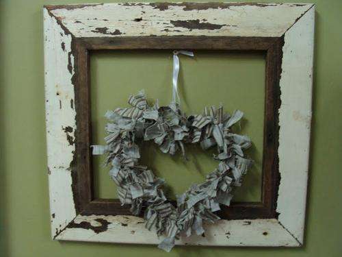 SHABBY CHIC FRAME (HEART NOT INCLUDED)