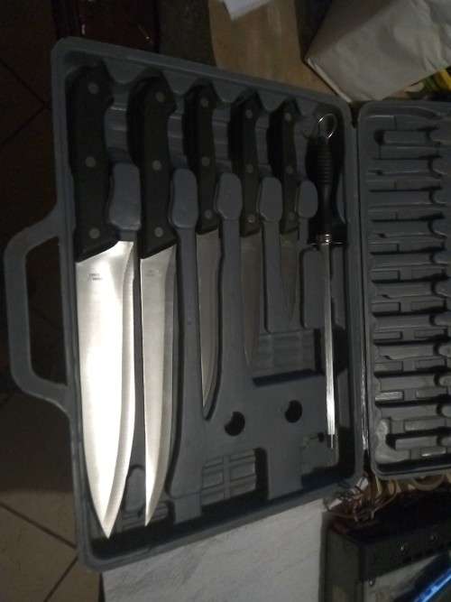 KNIVES