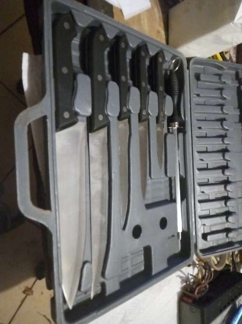 KNIVES