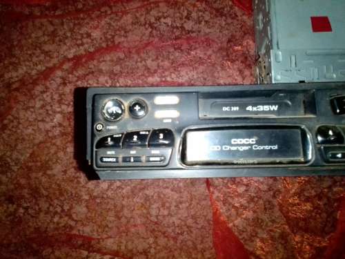 PHILLIPS TAPE AND RADIO CAR RADIO DC389  4X35W