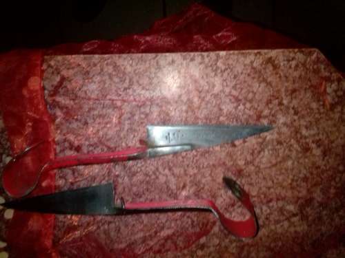 TWO HALF SHEEP SHEAR SCISSORS