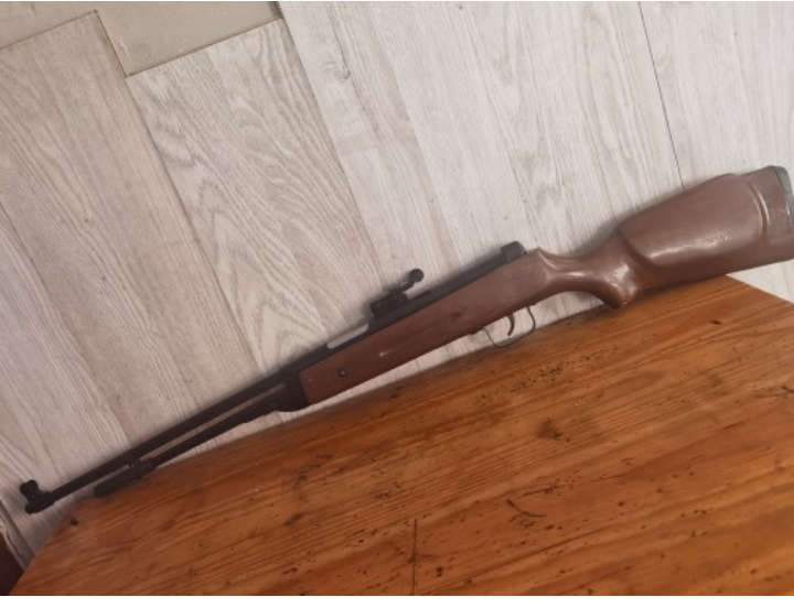 AIR RIFLE