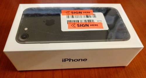 Apple iPhone 7 32GB Black | Brand New | Sealed in Box | *Unwanted upgrade*
