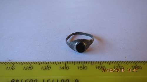 silver onnex ring, 1.9 grams, as per photo