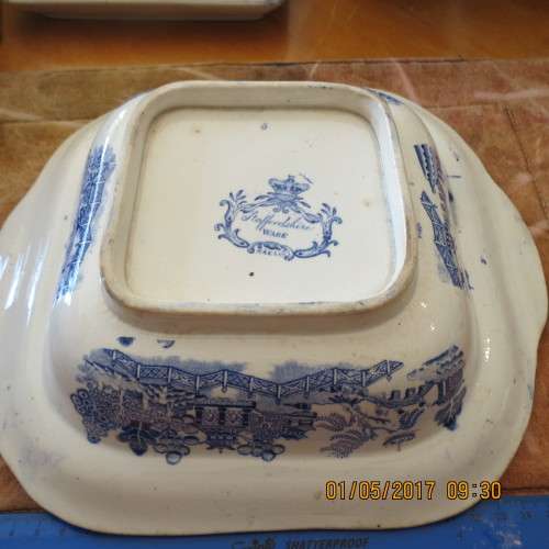 Willow pattern serving dish, Staffordshire Ware, as per photo