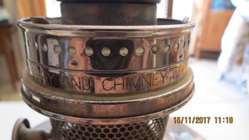 metal Aladdin number 21 lamp, 63cm high with glass, glass has crack, as per photo