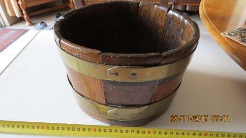 very old wood and brass bucket, 26cm diameter, 17cm high, as per photo