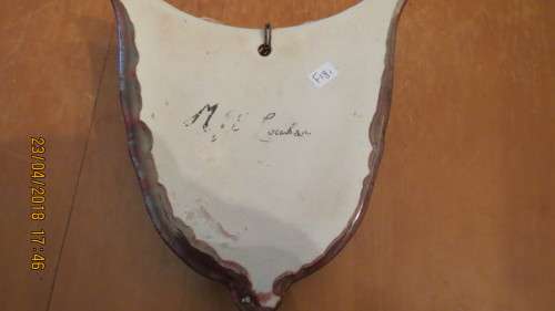 Ceramic wall hanging vase, 16cm long, 15cm wide, as per photo