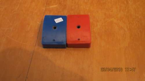 two magnets one red one blue, 5.5cm long, for magnetic therapy, as per photo