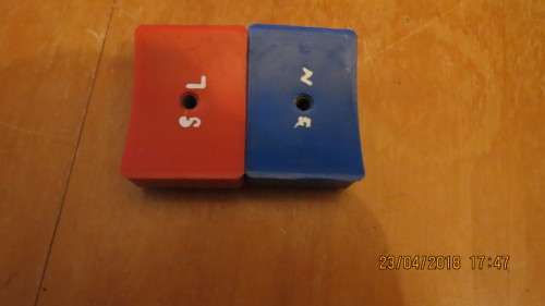 two magnets one red one blue, 5.5cm long, for magnetic therapy, as per photo