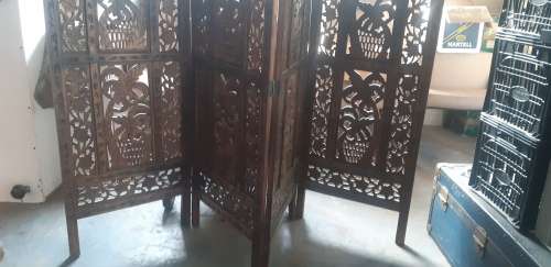 Very attractive 4 panel carved screen,....................as per photo's