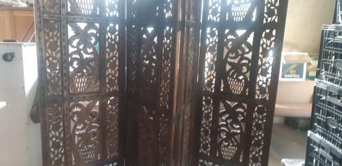 Very attractive 4 panel carved screen,....................as per photo's