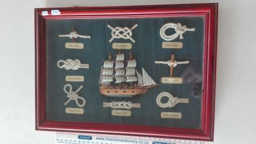 very attractive knot board, 35 cm by 25cm, as per photo