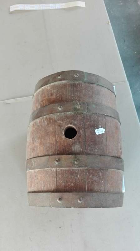 old oak barrel with brass tap on stand,barrel 23cm long, 17.5cm diameter,plug missing,as per photo