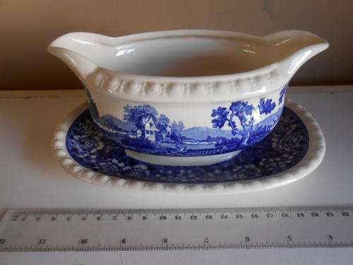 German villeroy&Boch, Merrick, made in France- Saar, Economic Union, Rusticona, porcelain gravy boat