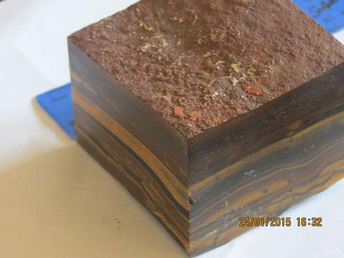 tigers-eye cube shape