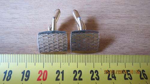 gold plated cufflings, no markings, as per photo