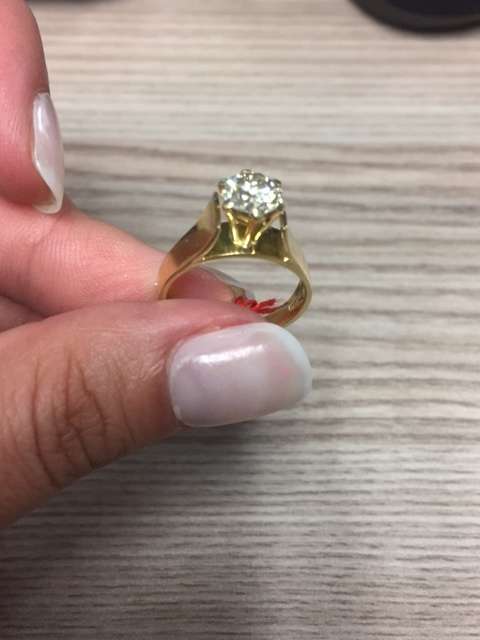 4.3 18ct Ladies Solitaire