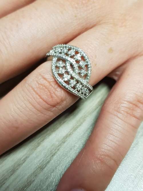 9ct Ladies Dress Ring