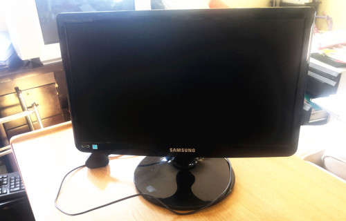 Samsung 19" LED Monitor (S19A100N)
