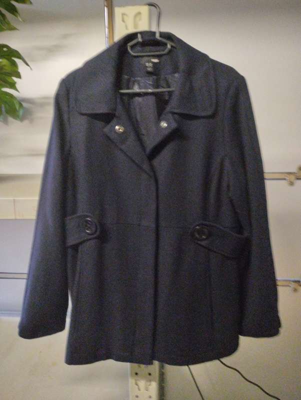 Women`s half coat (H&M)