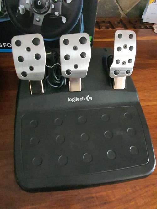 Xbox 1 Logitech Driving Wheel
