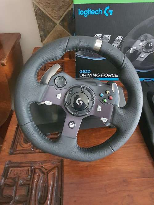 Xbox 1 Logitech Driving Wheel