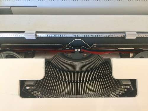 Typewriter, Underwood 450, MINT Condition