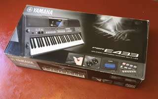 Yamaha PSR-E433 Digital Keyboard