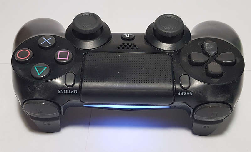 PlayStation 4 Gen1 Console + 1 V2 PS4 Controller + Fortnite (preloaded) or Apex Legends + 5 PS4Games
