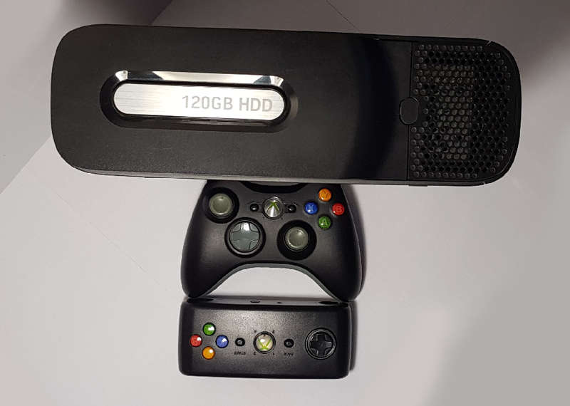 Microsoft Xbox 360 Elite 120GB Console + 1 Controller + 1 Remote + 6 games -All In Perfect Condition