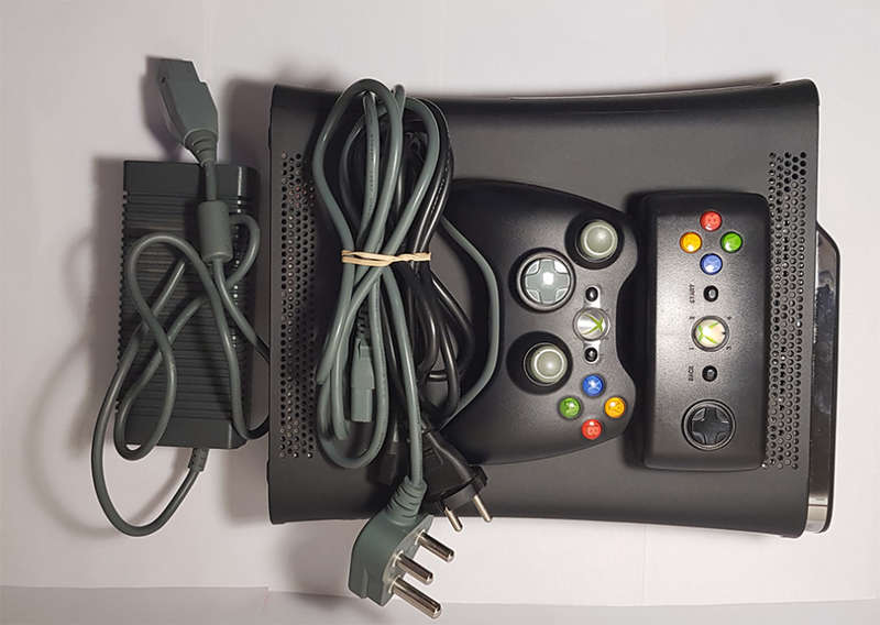 Microsoft Xbox 360 Elite 120GB Console + 1 Controller + 1 Remote + 6 games -All In Perfect Condition
