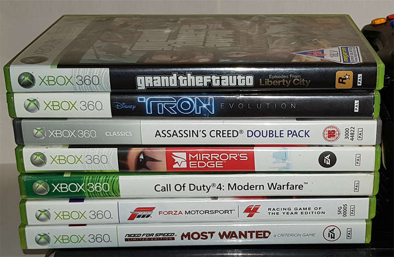 Microsoft Xbox 360 S 250GB Console + 10 games + Kinect Sensor + 1 Controller - in VeryGood Condition