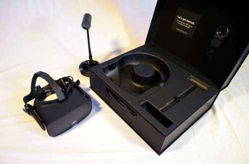 Oculus Rift Headset - Complete Setup & Box ** EXCELLENT CONDITION **