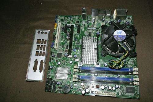 Intel Desktop Board DQ45CB - Executive Series - motherboard - micro ATX - LGA775 Socket