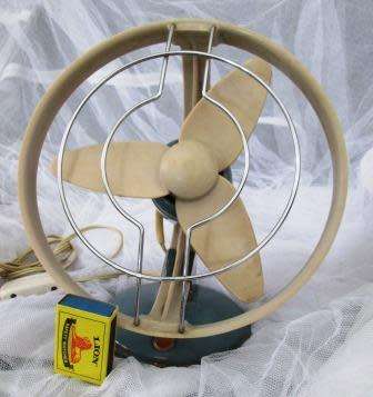 VINTAGE 1960S PHILIPS FAN IN ORIGINAL INDUSTRIAL COLOUR