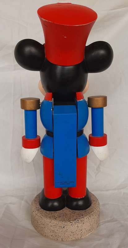MICKEY MOUSE NUTCRACKER