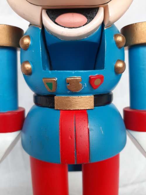 MICKEY MOUSE NUTCRACKER