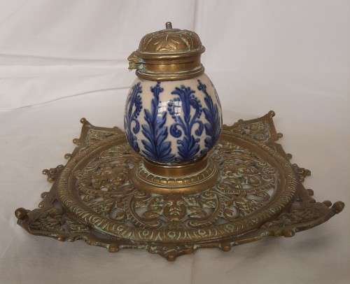 ANTIQUE VICTORIAN TOWNSHEND AND THOMPSON INKWELL CIRCA 1890S