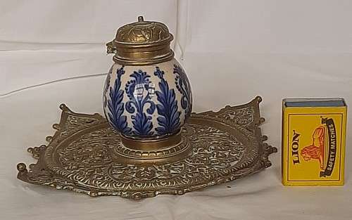 ANTIQUE VICTORIAN TOWNSHEND AND THOMPSON INKWELL CIRCA 1890S