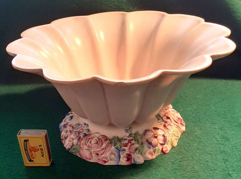CLARICE CLIFF LARGE BOWL