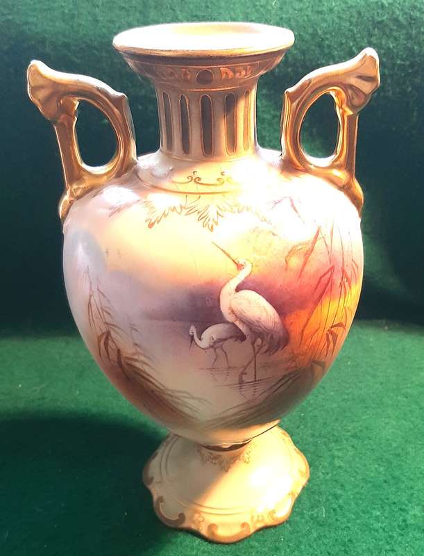 ANTIQUE CROWN DEVON STOKE ON TRENT VASE