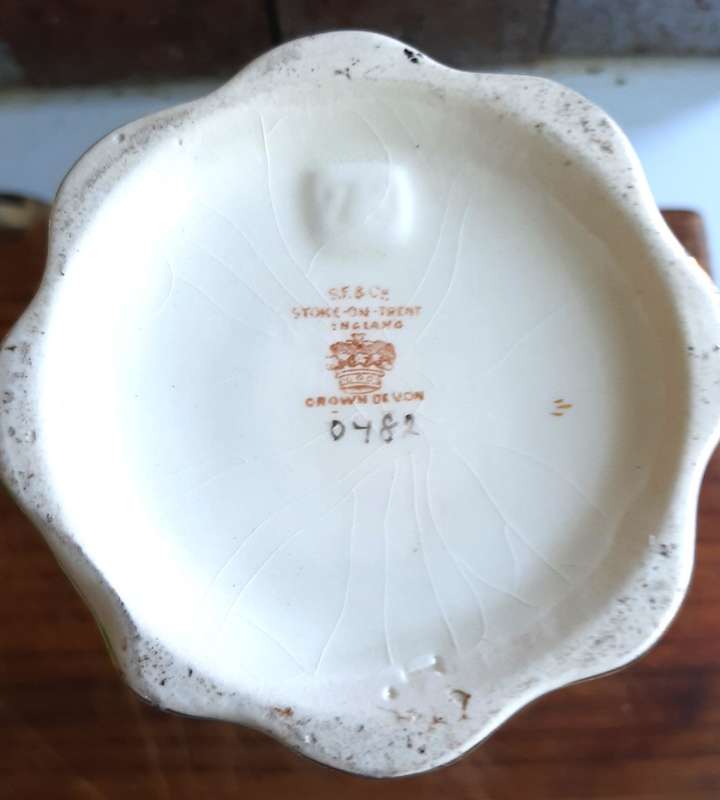 ANTIQUE CROWN DEVON STOKE ON TRENT VASE