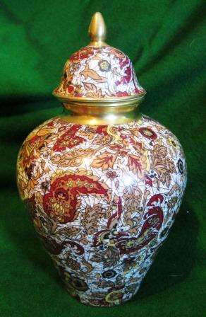 ROYAL PORZELLAN BAVARIA VASE WITH LID